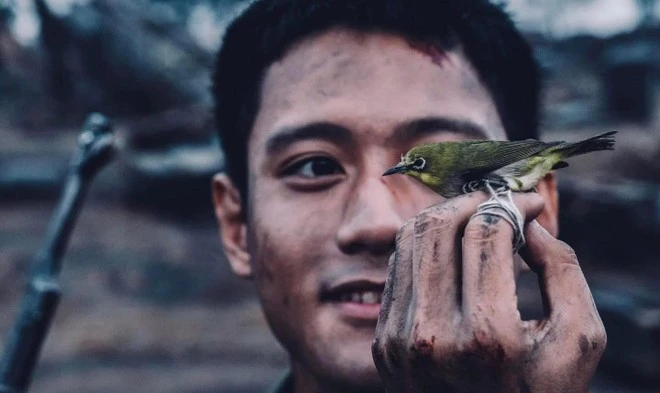 Đình Khang vai Tú