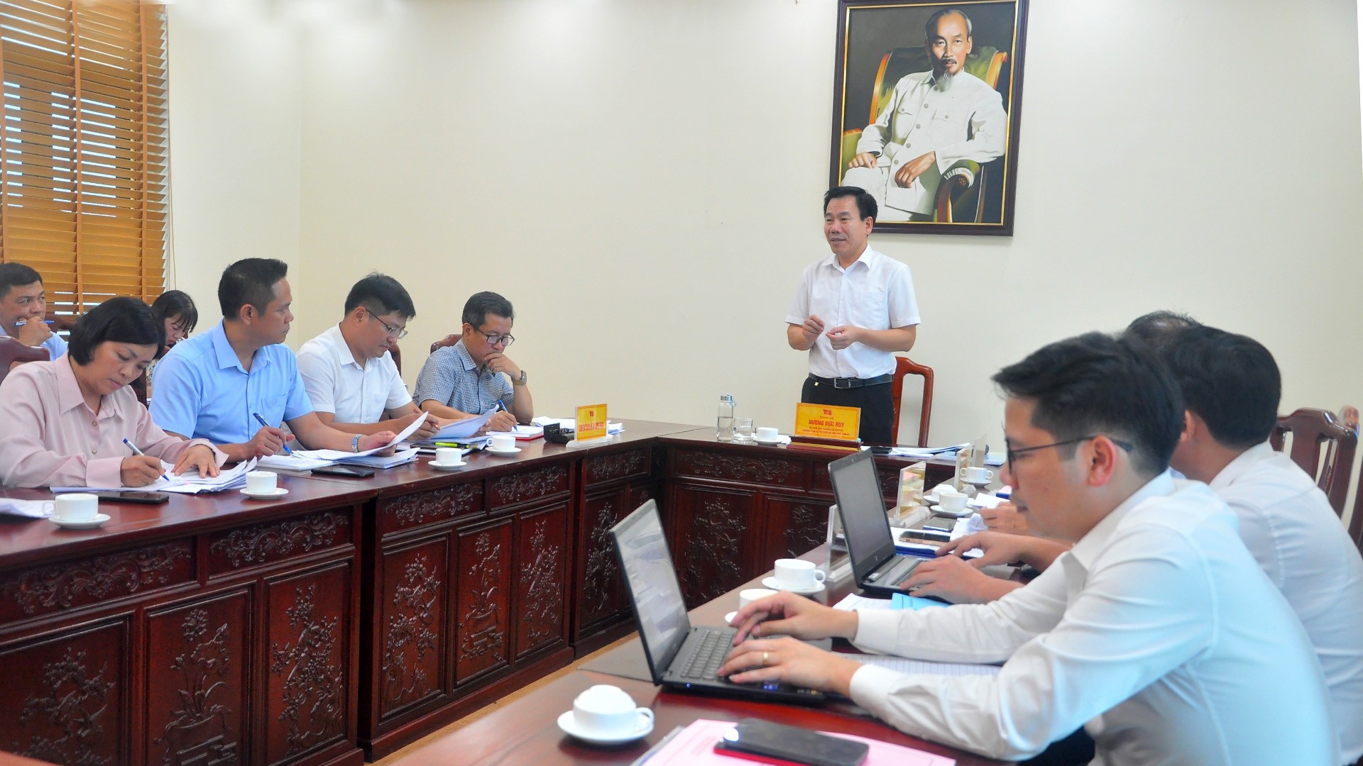 Quang cảnh buổi làm việc. 28-7-toanthe.jpg