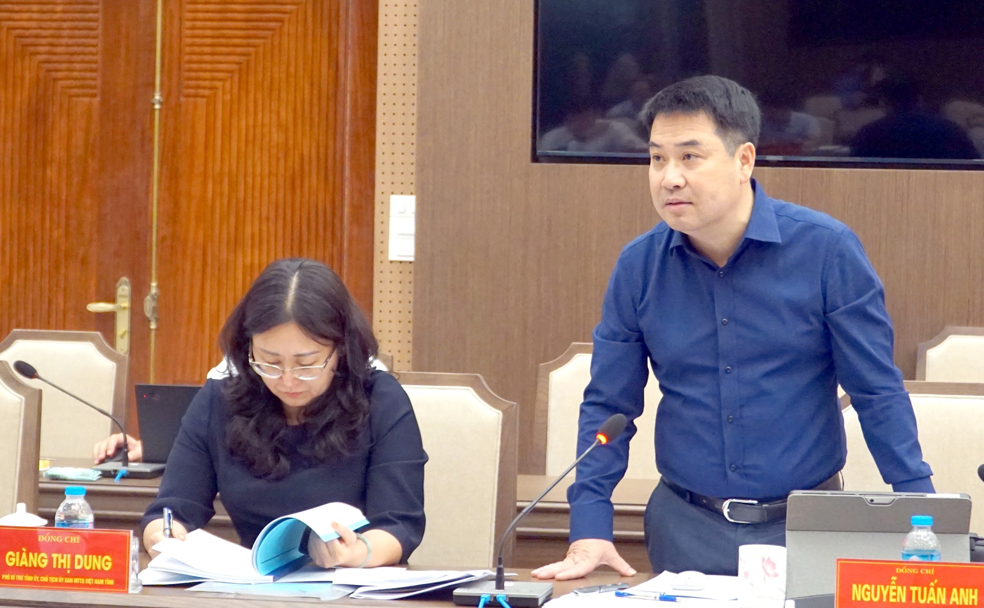 Đồng chí Nguyễn Tuấn Anh - Phó Bí thư Tỉnh ủy phát biểu tại cuộc họp. 28-7-anh-tuan-anh.jpg