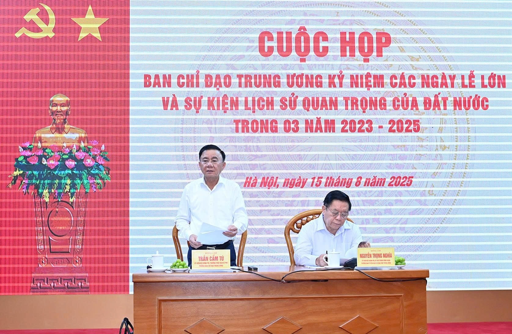 Thường trực Ban Bí thư Trần Cẩm Tú chủ trì cuộc họp. Thường trực Ban Bí thư Trần Cẩm Tú chủ trì cuộc họp.