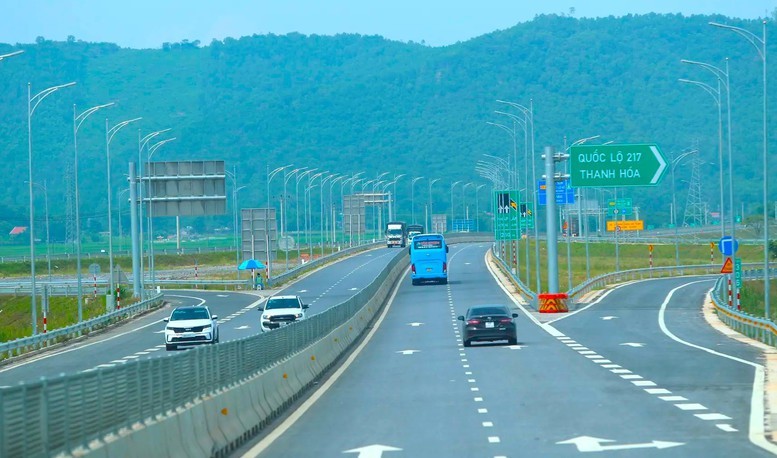 Cao tốc Mai Sơn - QL45 được đầu tư bằng nguồn vốn ngân sách Nhà nước.