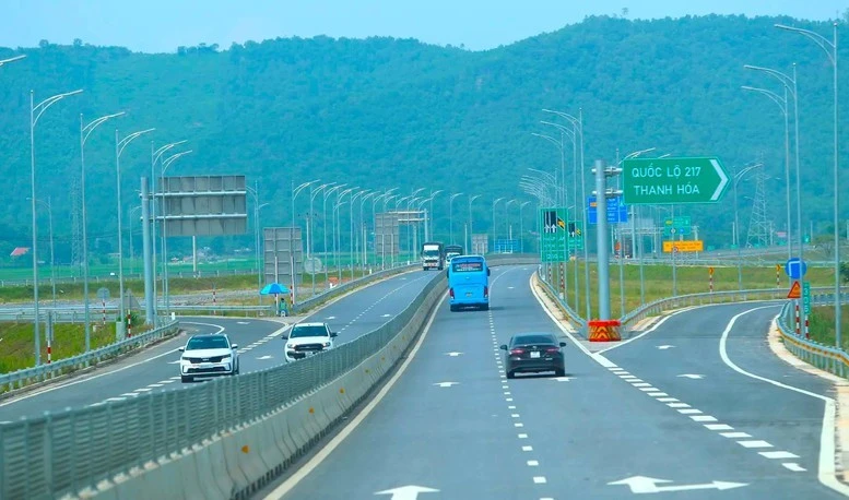 Cao tốc Mai Sơn - QL45 được đầu tư bằng nguồn vốn ngân sách Nhà nước.