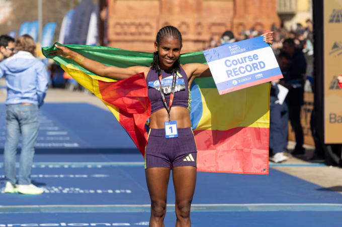 Fotyen Tesfay phá kỷ lục giải tại Barcelona Marathon 2026 ngày 15/3.