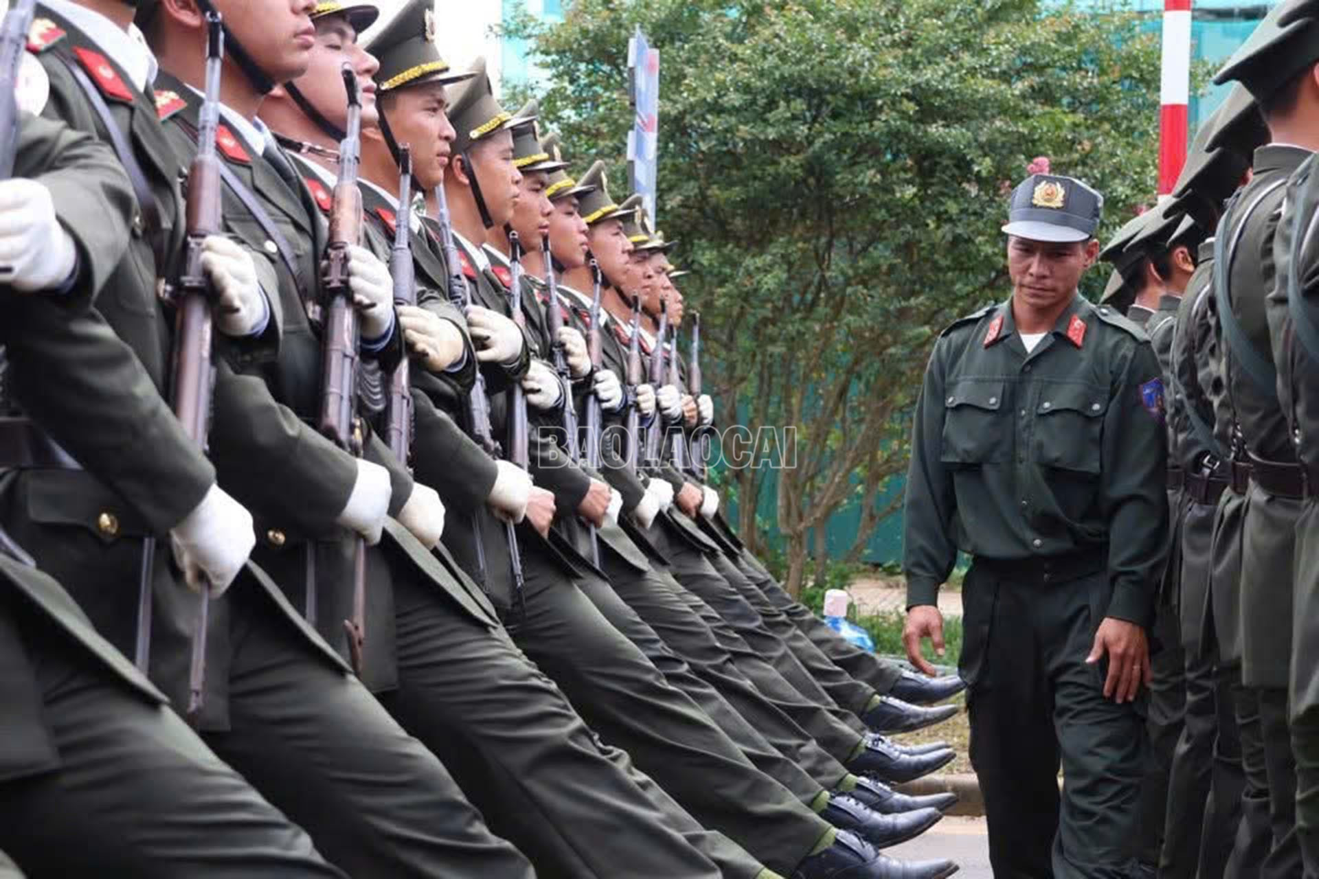 Học viên Học viện An ninh nhân dân luyện tập chuẩn bị cho sự kiện A80. baolaocai-c_31-8-canh-sat4.jpg