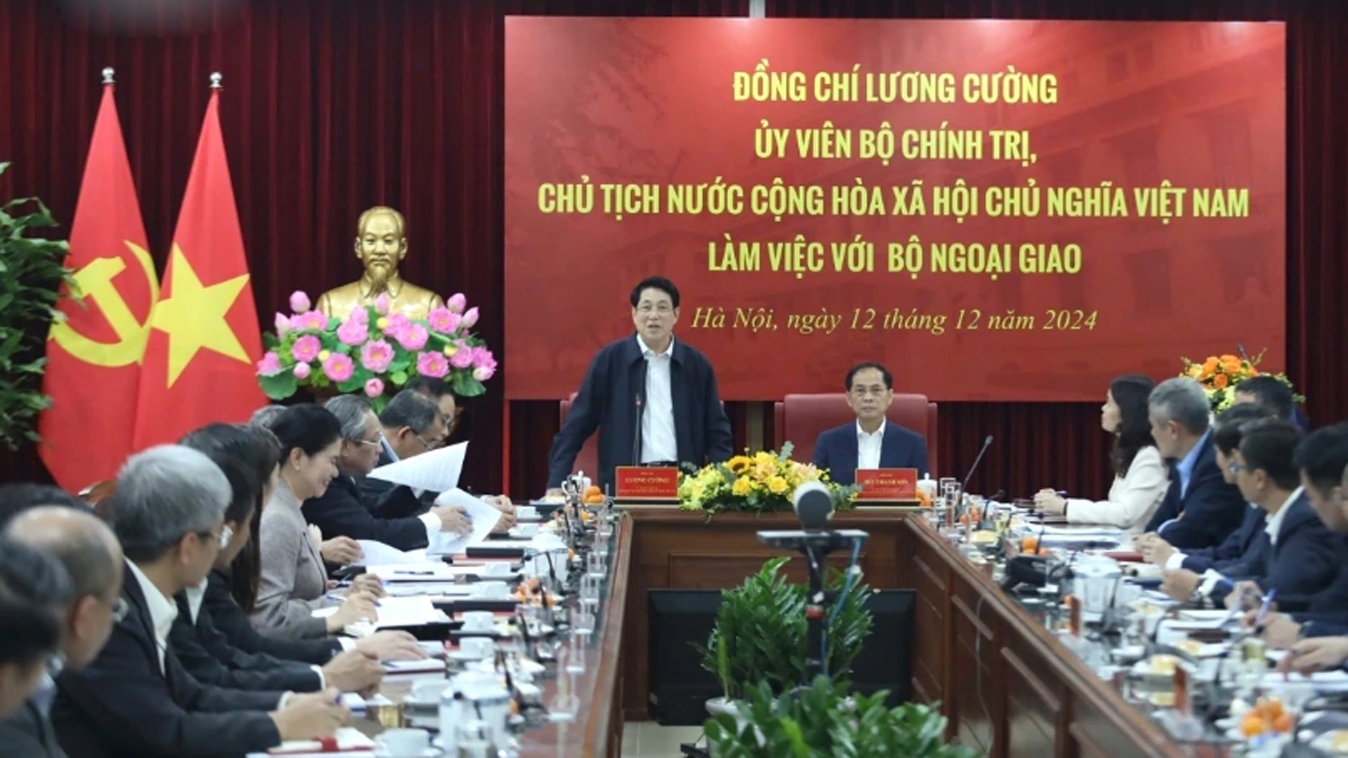 Chủ tịch nước Lương Cường tới thăm và làm việc với Bộ Ngoại giao, ngày 12/12/2024. 24-8-ctn2.jpg
