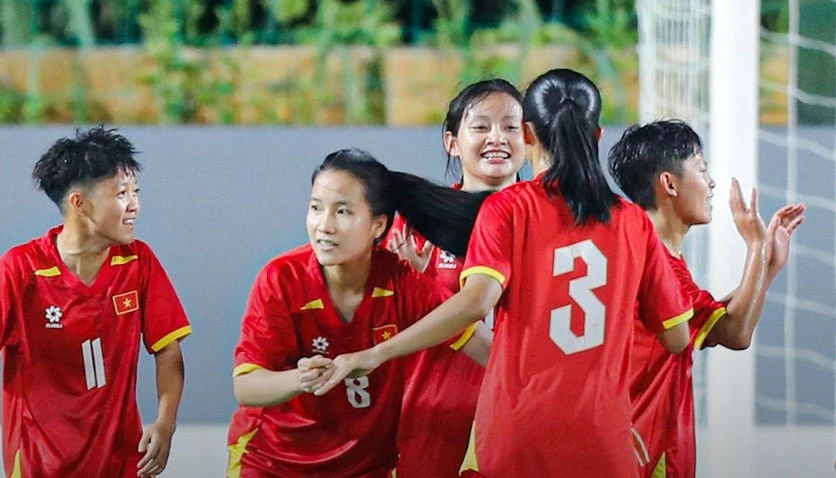 Việt Nam đá 3 trận thắng cả 3