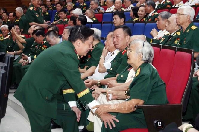 Ngày 21/12/2025, Thành ủy, UBND, HĐND, Ủy ban MTTQ Việt Nam Thành phố Hồ Chí Minh tổ chức gặp mặt cán bộ cao cấp Quân đội nghỉ hưu nhân kỷ niệm 81 năm Ngày thành lập Quân đội nhân dân Việt Nam (22/12/1944 - 22/12/2025); 36 năm Ngày hội Quốc phòng toàn dân (22/12/1989 - 22/12/2025). Ảnh minh họa