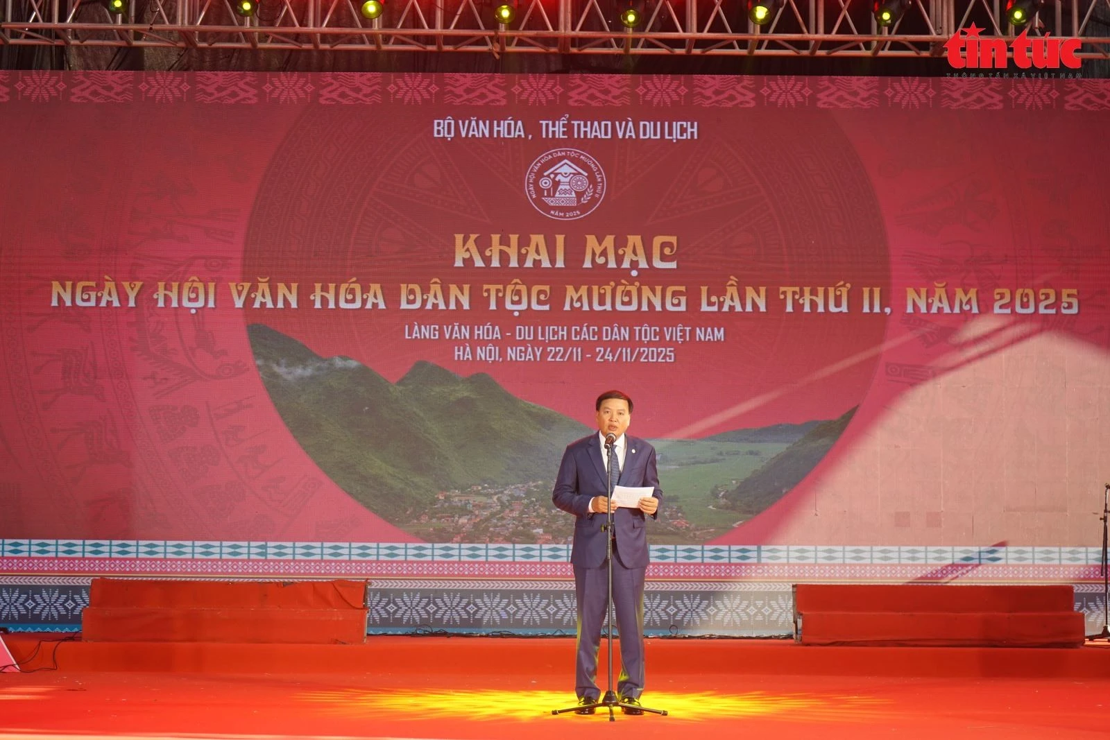 Ông Trịnh Ngọc Chung, Cục trưởng Cục Văn hóa các dân tộc Việt Nam phát biểu khai mạc.