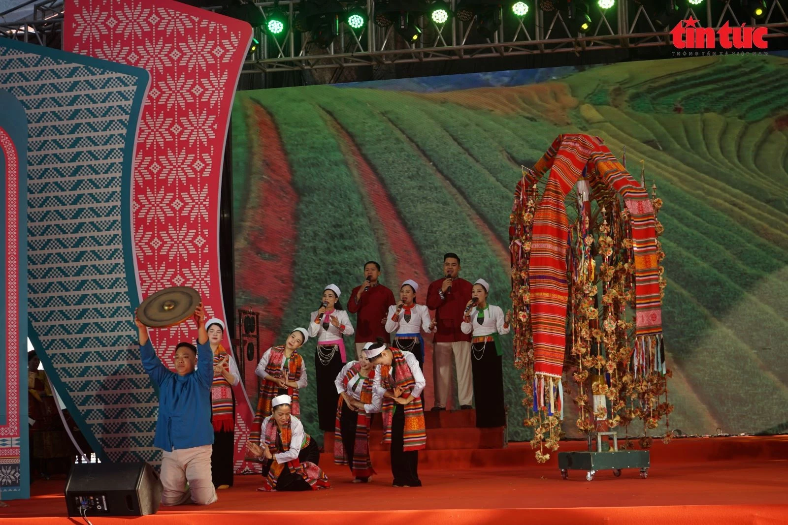 Chuỗi các hoạt động văn hóa, nghệ thuật đặc sắc, giàu bản sắc dân tộc Mường.