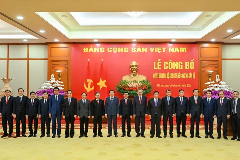 Tổng Bí thư Tô Lâm và các đồng chí lãnh đạo Đảng và các đại biểu tại buổi lễ.