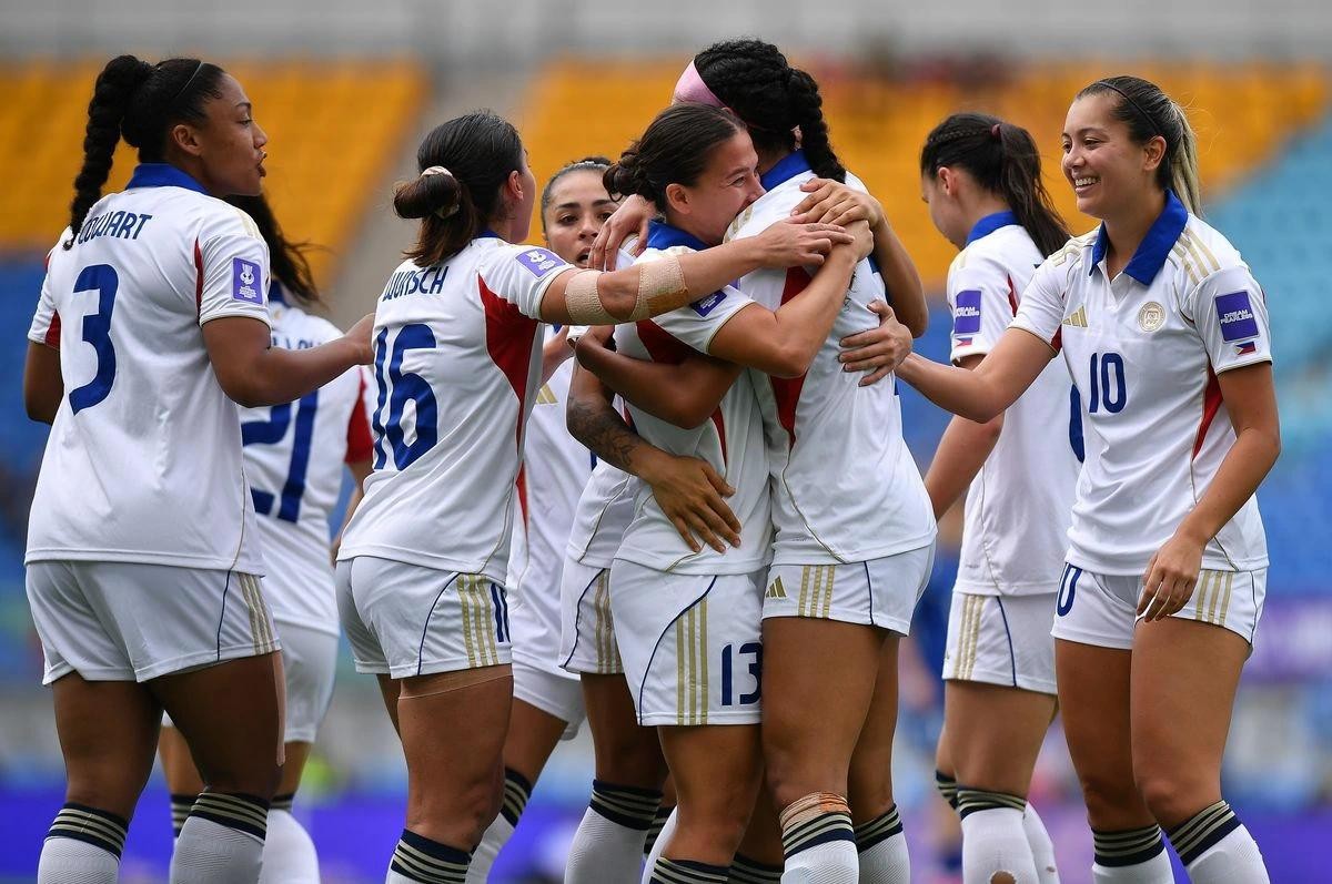ĐT nữ Philippines giành chiến thắng 2-0 trước ĐT nữ Uzbekistan trong trận play-off tranh vé dự VCK World Cup nữ 2027. (Ảnh: AFC)