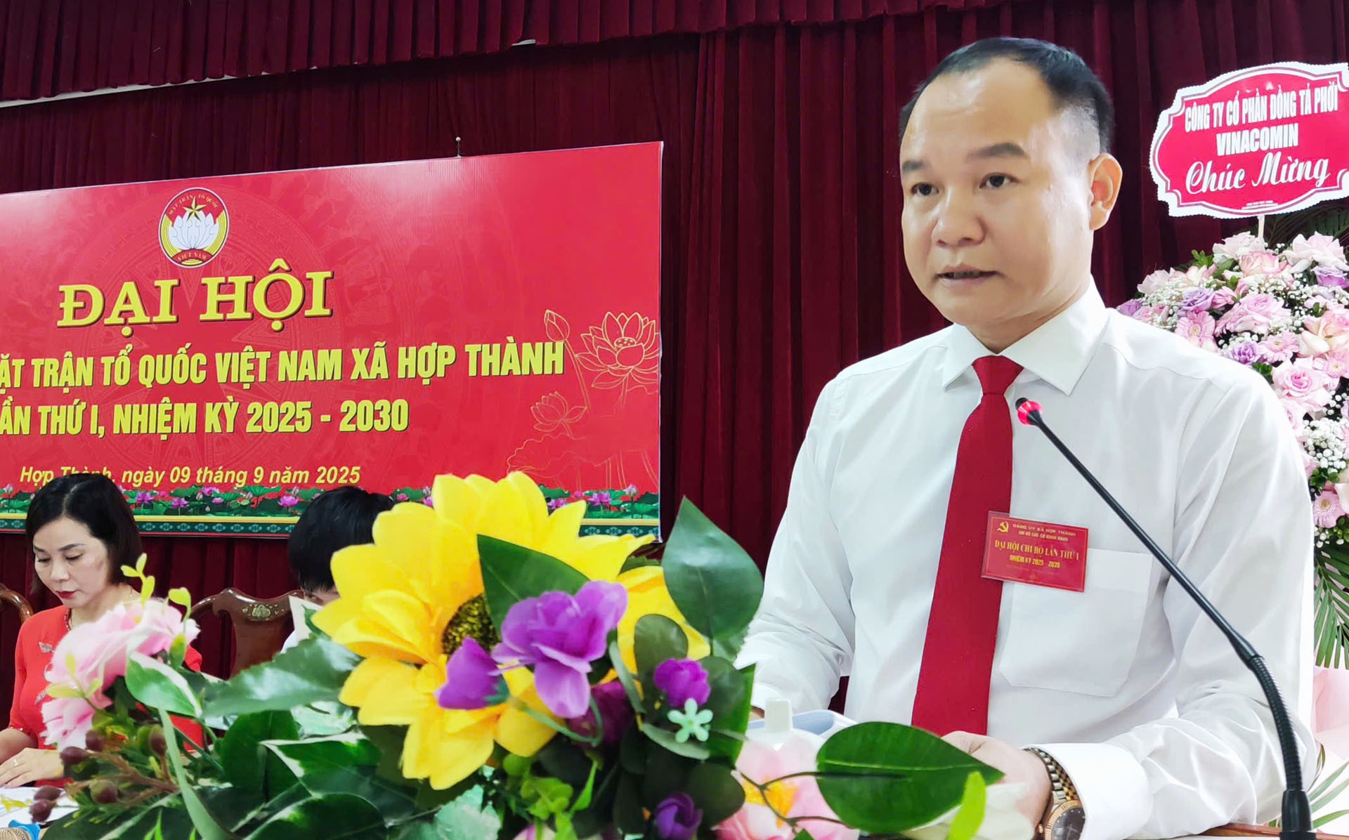 Đồng chí Bùi Đại Quang - Chủ tịch Ủy ban MTTQ Việt Nam xã Hợp Thành phát biểu tại đại hội. z6992461458575-e3405b0d97d6725c167443a329a42b0f-1.jpg