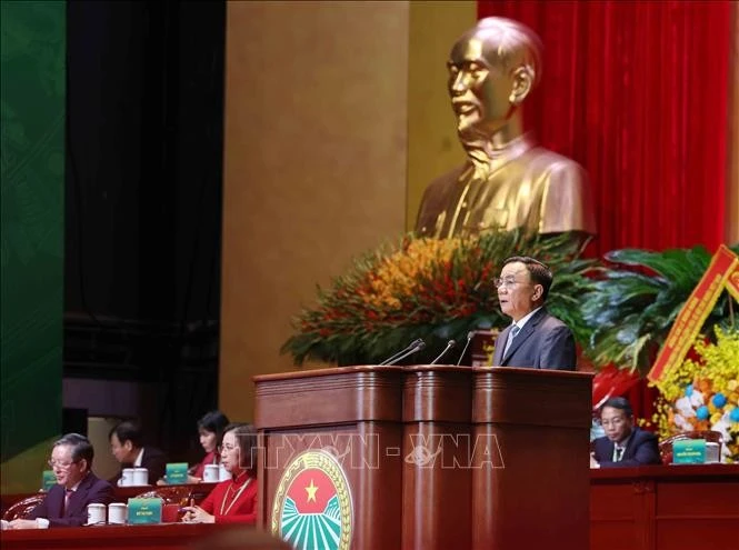 Đồng chí Trần Cẩm Tú, Uỷ viên Bộ Chính trị, Thường trực Ban Bí thư phát biểu chỉ đạo Đại hội.
