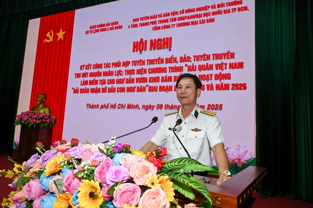 Đại tá Đỗ Hồng Duyên phát biểu kết luận hội nghị.