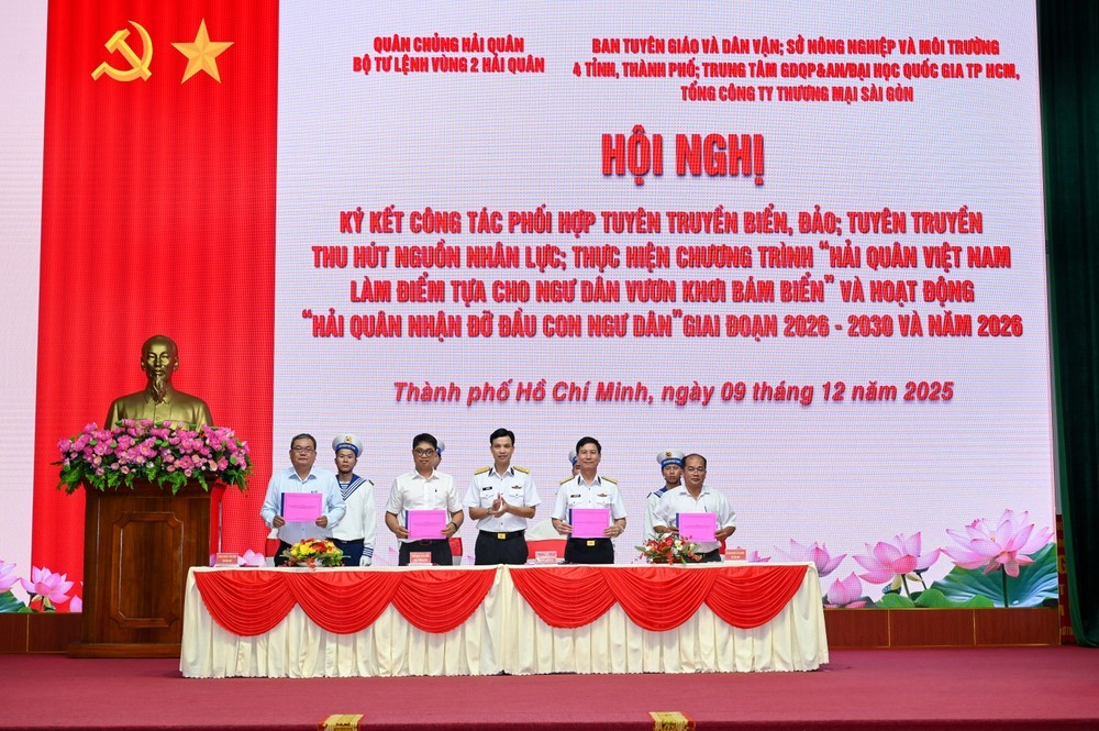 Vùng 2 Hải quân ký kết công tác phối hợp với các cơ quan, đơn vị.