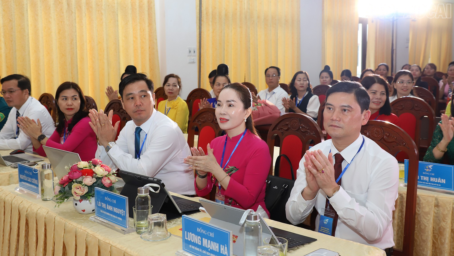 Các đại biểu dự đại hội. baolaocai-tr_15-10-pnnl3.jpg