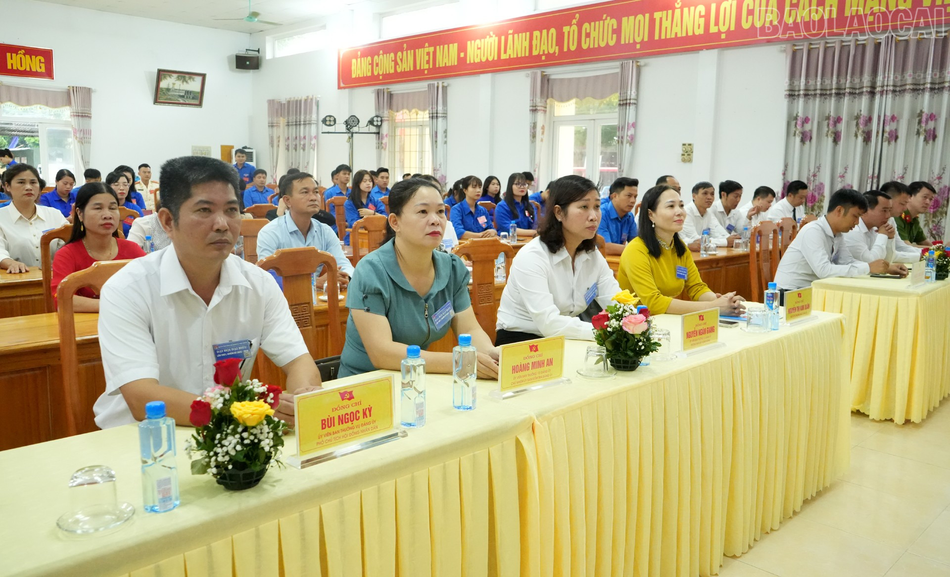 Các đại biểu dự đại hội. baolaocai-tr_daibieu.jpg