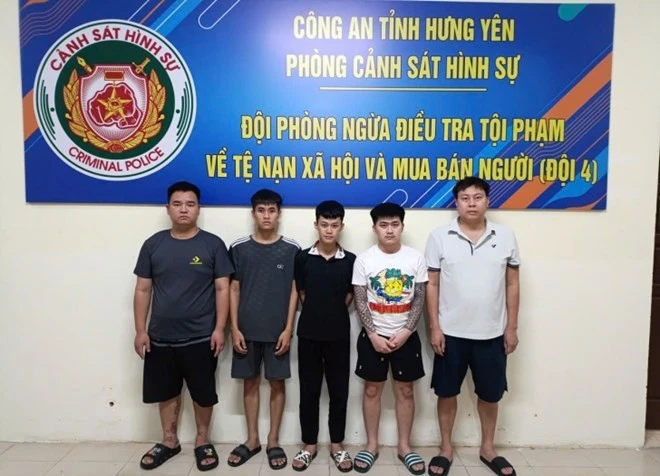 Nhóm đối tượng dùng thủ đoạn mở tài khoản ngân hàng doanh nghiệp bị Công an tỉnh Hưng Yên điều tra, khởi tố. Ảnh: Bộ Công an