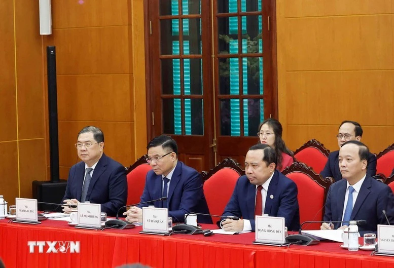 Các đại biểu tham dự cuộc gặp mặt.