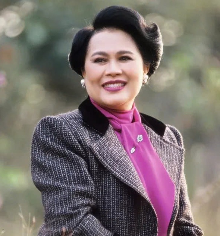 Vương thái hậu Sirikit ra đi thanh thản tại Bangkok ở tuổi 93. Vương thái hậu Sirikit ra đi thanh thản tại Bangkok ở tuổi 93.