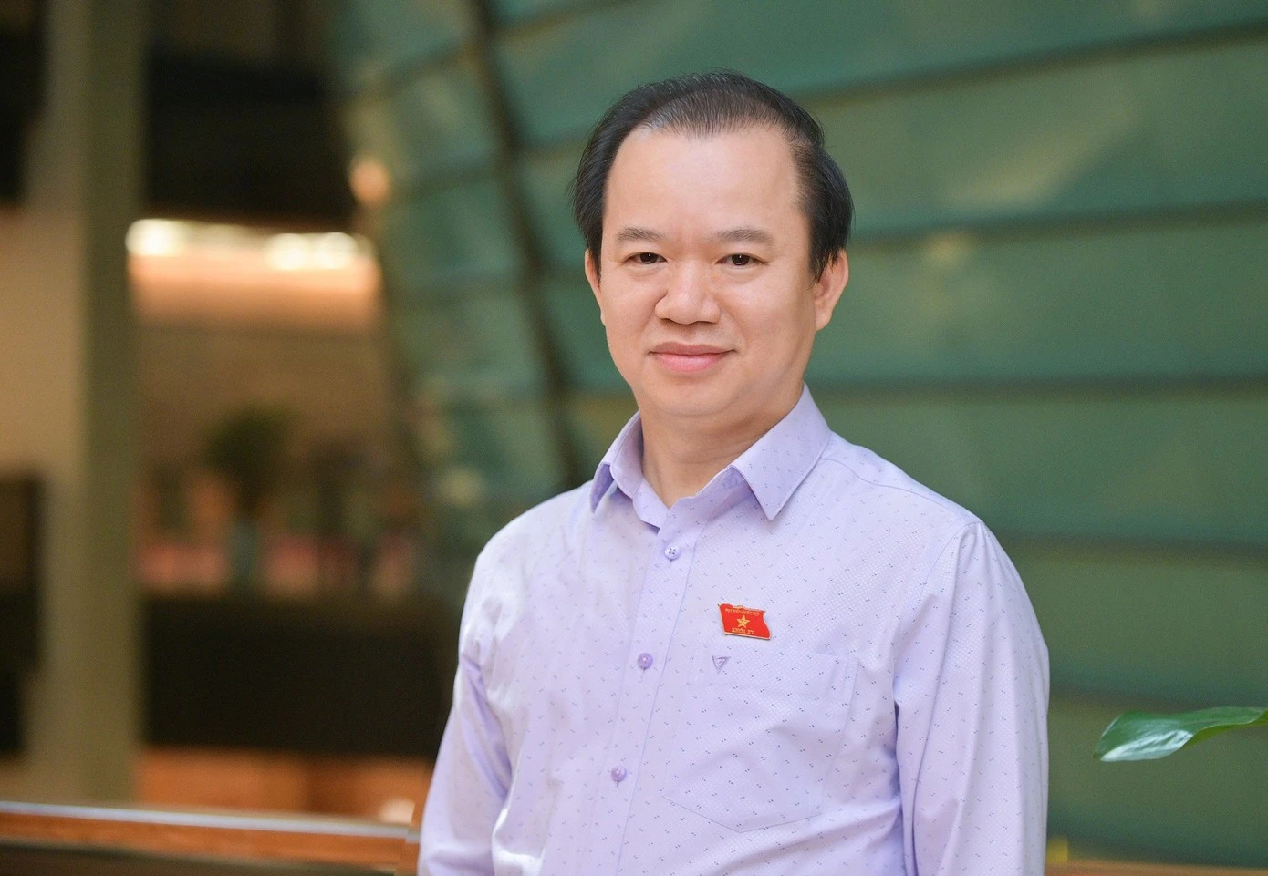 Phó Giáo sư, Tiến sĩ Bùi Hoài Sơn.