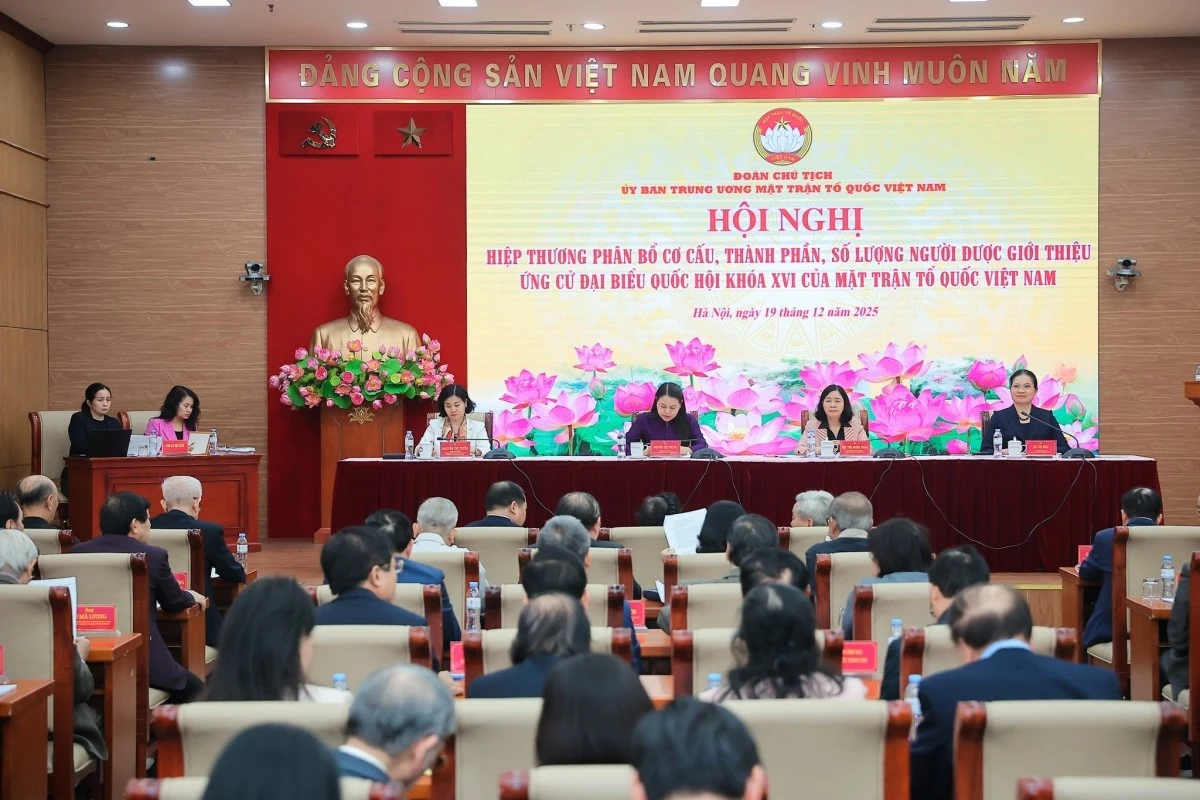 Toàn cảnh hội nghị.