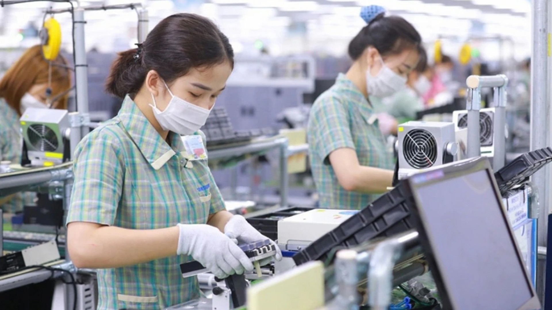 Hơn 174.000 doanh nghiệp thành lập và quay trở lại thị trường phản ánh xu hướng phục hồi rõ nét của nền kinh tế. 6-8-dn.jpg