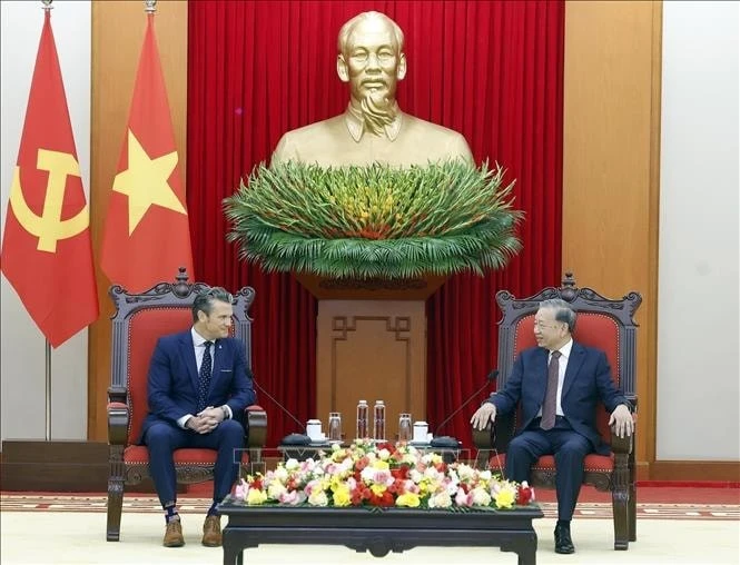 Tổng Bí thư Tô Lâm tiếp Bộ trưởng Chiến tranh Hoa Kỳ Pete Hegseth.