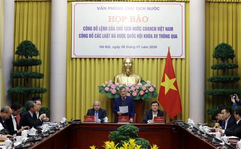 Văn phòng Chủ tịch nước tổ chức họp báo công bố Lệnh của Chủ tịch nước công bố 12 luật.