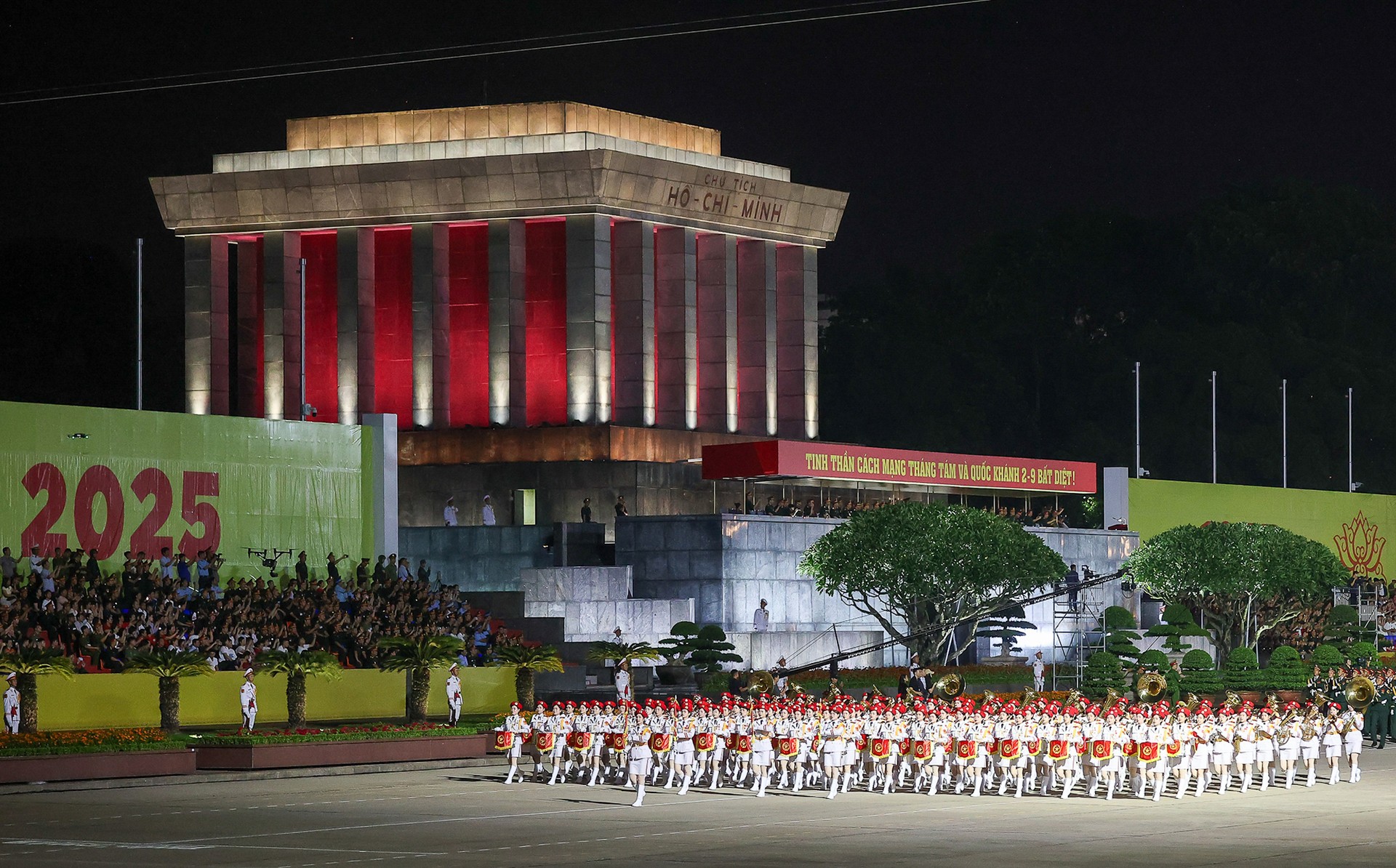 quang-canh.jpg