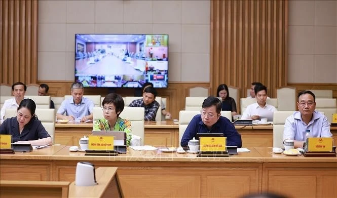 Các đại biểu tham dự Phiên họp thứ 6 của BCĐ xoá nhà tạm, nhà dột nát.