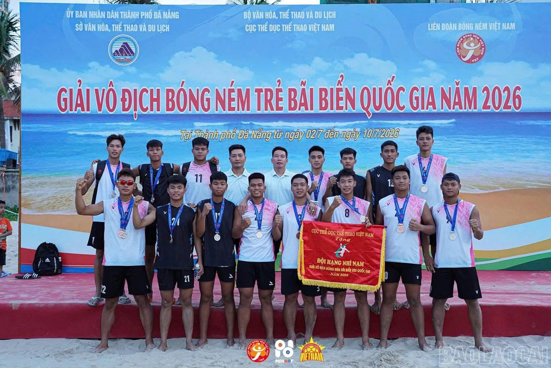 baolaocai-br_hlv-vdv-lao-cai-nhan-giai.jpg