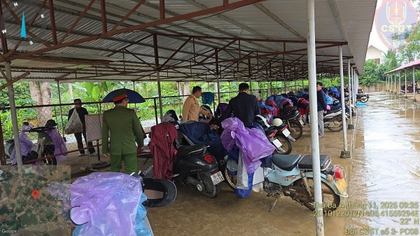 Lực lượng Công an phát hiện nhiều sai phạm tại các bãi gửi xe.