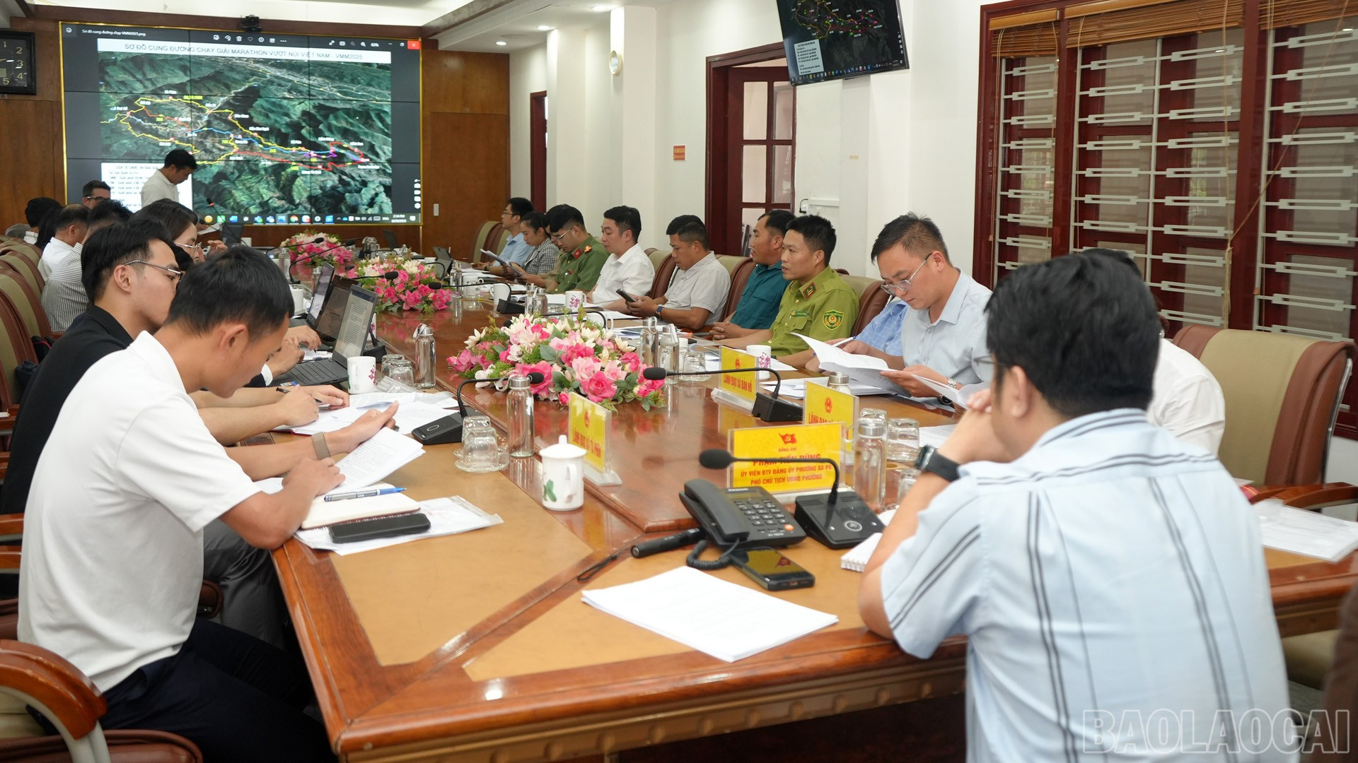 Quang cảnh cuộc họp. baolaocai-br_quangcanh.jpg