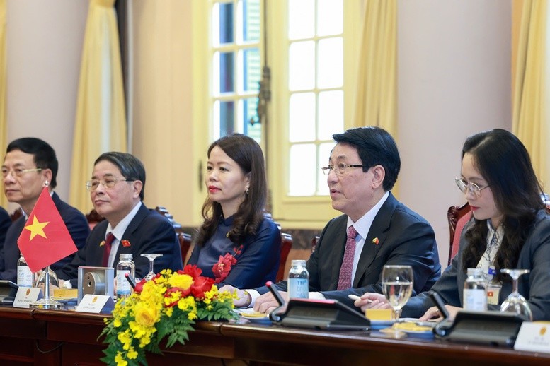 Chủ tịch nước khẳng định Việt Nam coi trọng và mong muốn thúc đẩy hơn nữa quan hệ hợp tác với Brunei.