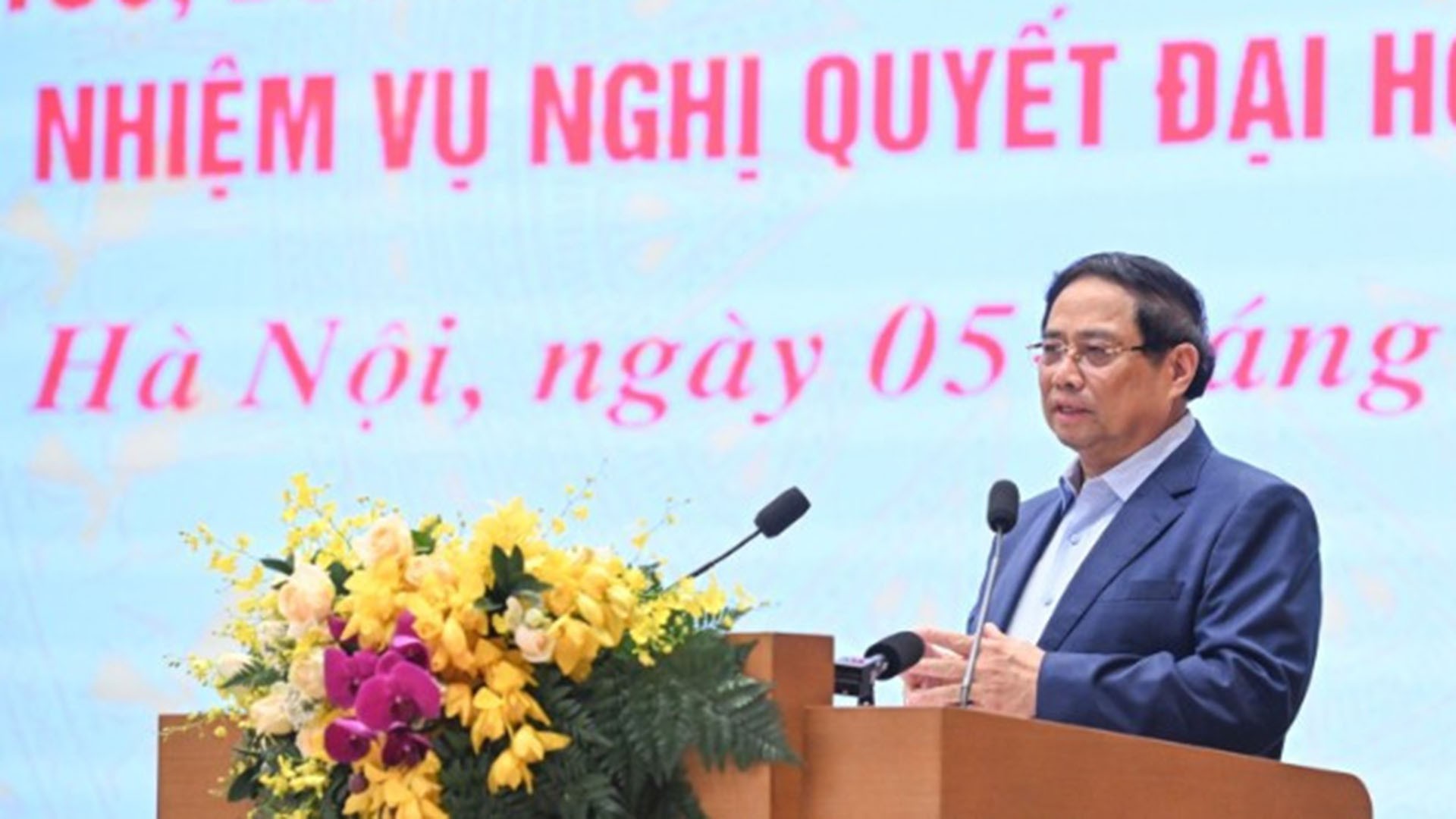 Thủ tướng Phạm Minh Chính phát động đợt thi đua cao điểm lập thành tích chào mừng Đại hội XIV của Đảng. 13-10-thutuong.jpg