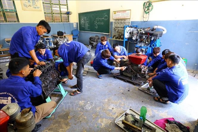 Đào tạo nghề Công nghệ kỹ thuật cơ khí tại Trường Cao đẳng nghề công nghiệp Thanh Hóa. Ảnh tư liệu (minh họa) Đào tạo nghề Công nghệ kỹ thuật cơ khí tại Trường Cao đẳng nghề công nghiệp Thanh Hóa. Ảnh tư liệu (minh họa)