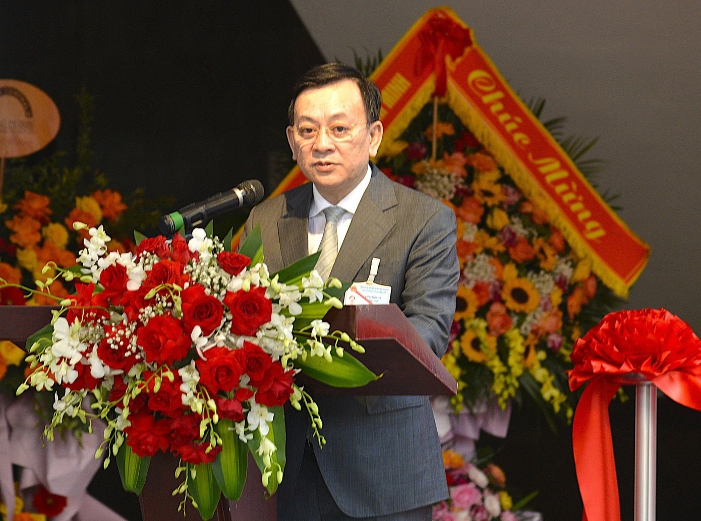 TS Vũ Mạnh Hà - Giám đốc Bảo tàng Hồ Chí Minh - phát biểu khai mạc.