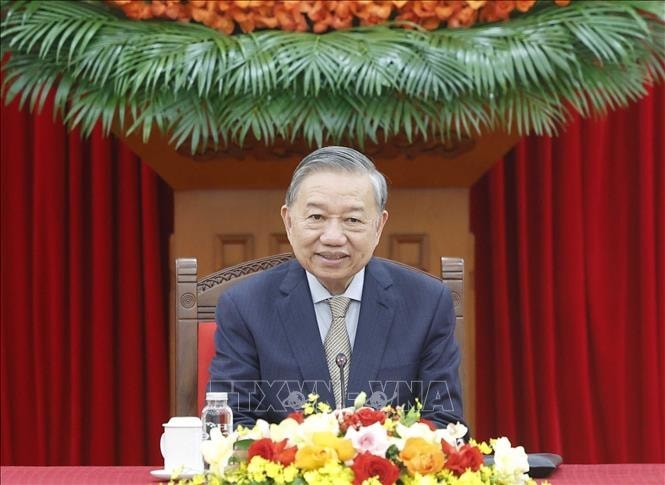 Tổng Bí thư Tô Lâm điện đàm với Tổng Thư ký Đảng Hành động Nhân dân, Thủ tướng Singapore.