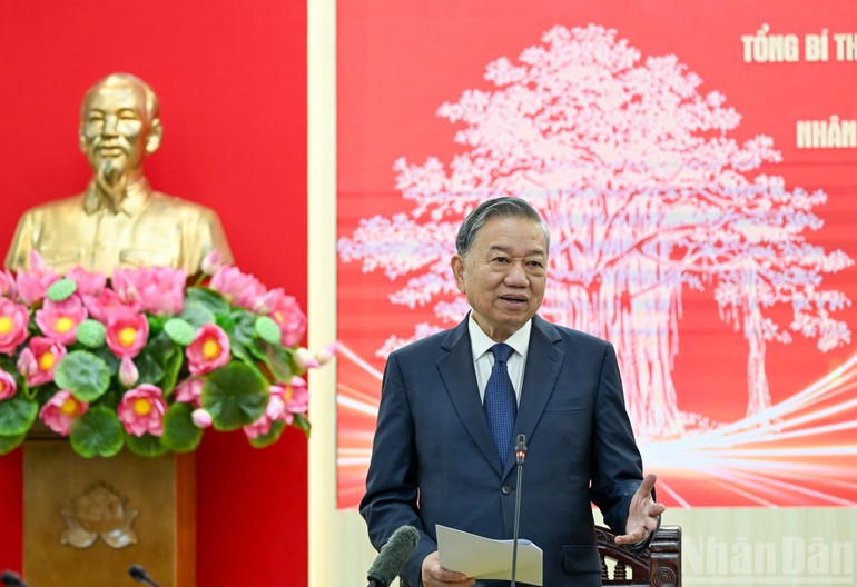 Tổng Bí thư Tô Lâm phát biểu kết luận cuộc làm việc với Báo Nhân Dân. (Ảnh: DUY LINH)