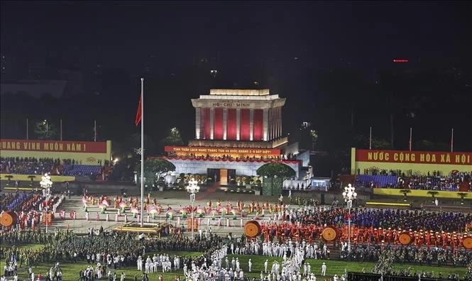 Không khí chuẩn bị Lễ diễu binh, diễu hành kỷ niệm 80 năm Quốc khánh tại Quảng trường Ba Đình.