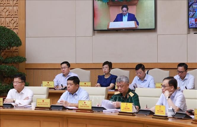 Các Phó Thủ tướng và đại diện các bộ, ngành, cơ quan trực thuộc Chính phủ tham dự Phiên họp Chính phủ thường kỳ tháng 9 năm 2025. Các Phó Thủ tướng và đại diện các bộ, ngành, cơ quan trực thuộc Chính phủ tham dự Phiên họp Chính phủ thường kỳ tháng 9 năm 2025.