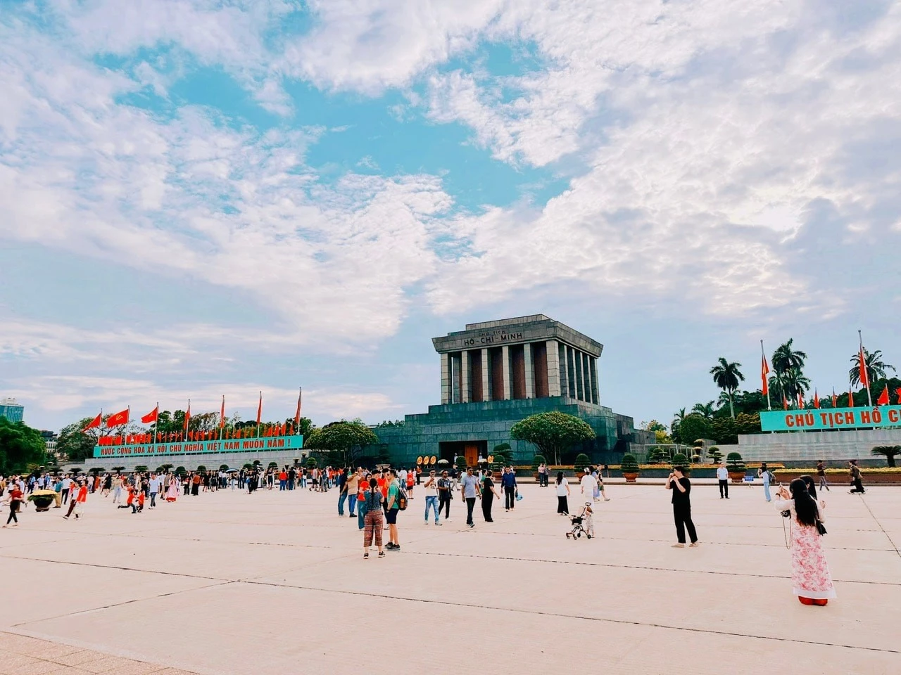 Đẩy mạnh tuyên truyền các hoạt động kỷ niệm 80 năm Cách mạng Tháng Tám và Quốc khánh 2-9, ý nghĩa của độc lập, tự do, hạnh phúc (Ảnh: Hoàng Lân)