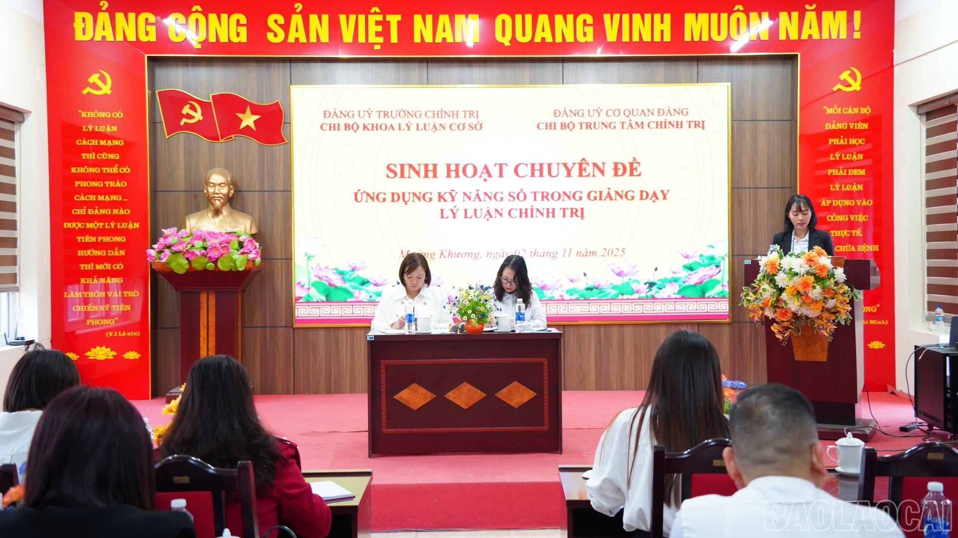 Quang cảnh buổi sinh hoạt chuyên đề. baolaocai-br_quang-canh.jpg