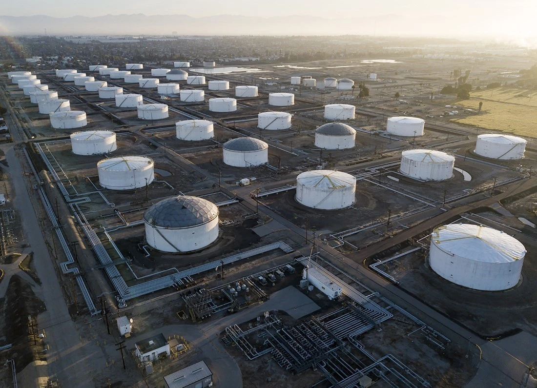 Kho dự trữ dầu ở Carson, California (Mỹ).