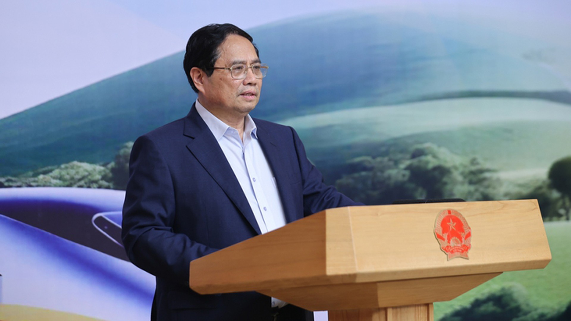 Thủ tướng phát biểu tại Hội nghị trực tuyến phiên họp thứ 3 của Ban Chỉ đạo các công trình trọng điểm, dự án quan trọng quốc gia lĩnh vực đường sắt 9-7-thuuong2.jpg