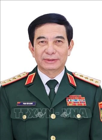 Đại tướng Phan Văn Giang, Phó Thủ tướng Chính phủ, Bộ trưởng Bộ Quốc phòng.