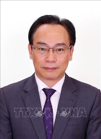 Bộ trưởng Bộ Giáo dục và Đào tạo Hoàng Minh Sơn.