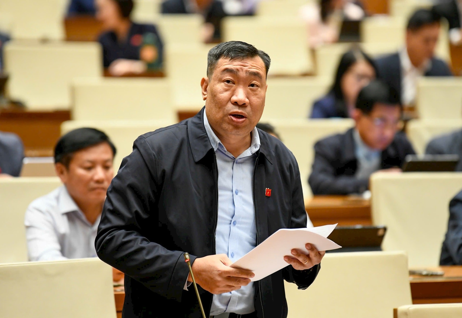 Đại biểu Thạch Phước Bình (Đoàn Vĩnh Long) phát biểu thảo luận.