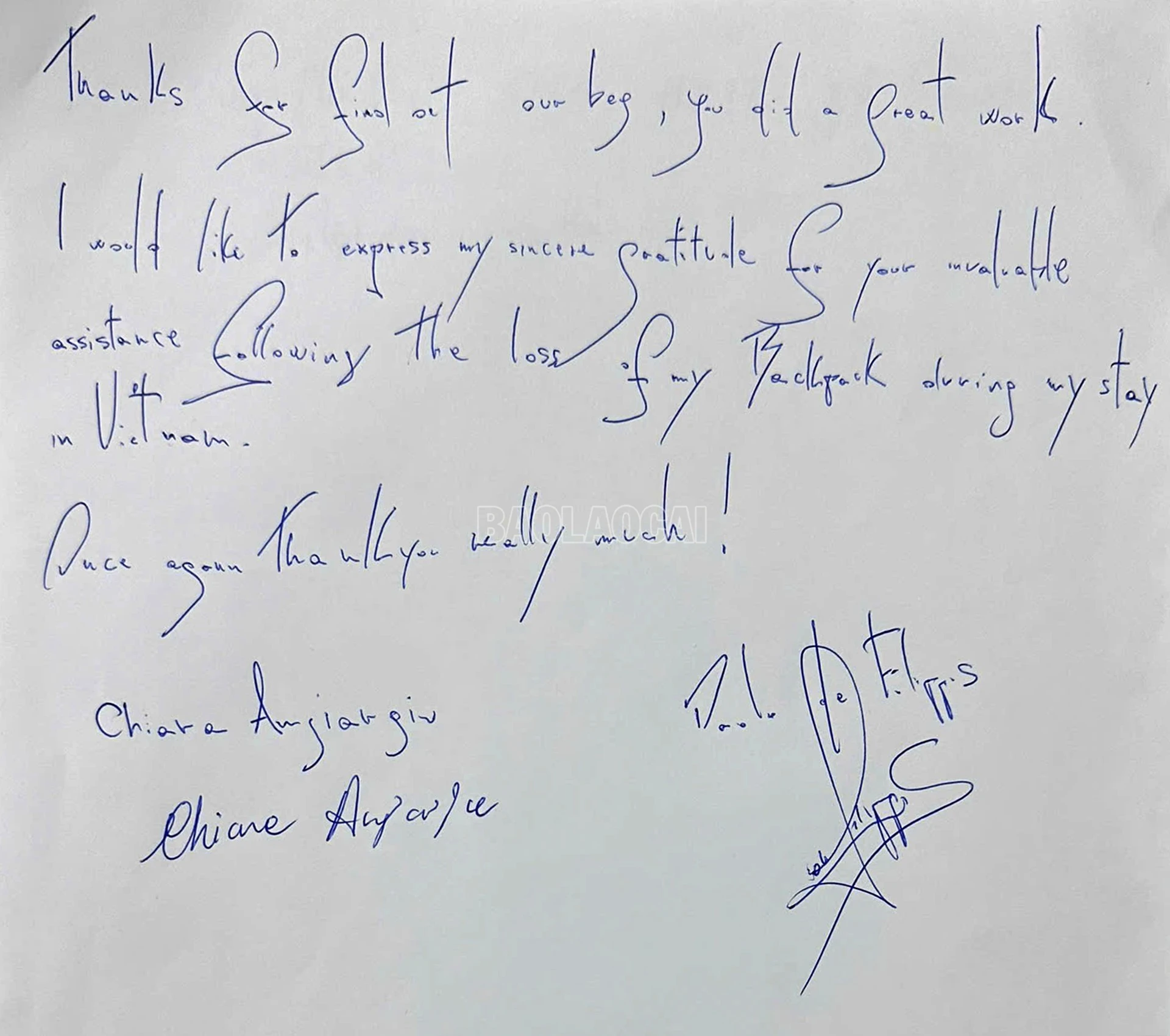 Du khách nước ngoài viết thư cảm ơn gửi lực lượng Công an phường và người dân.